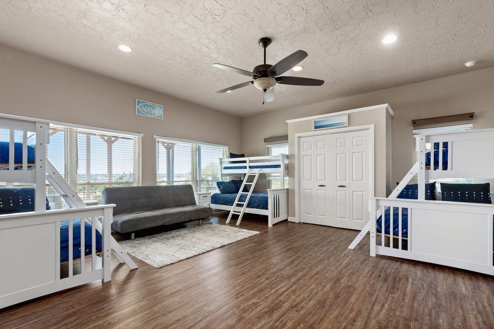1464 Lakeside Drive W Property Photo 34