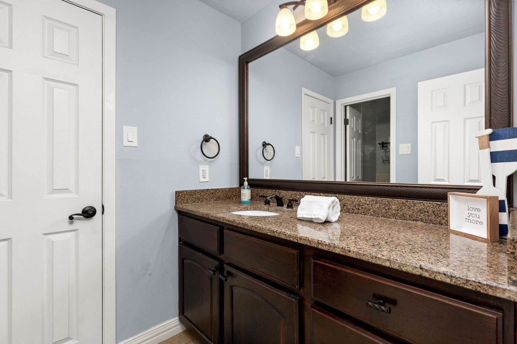 1464 Lakeside Drive W Property Photo 37