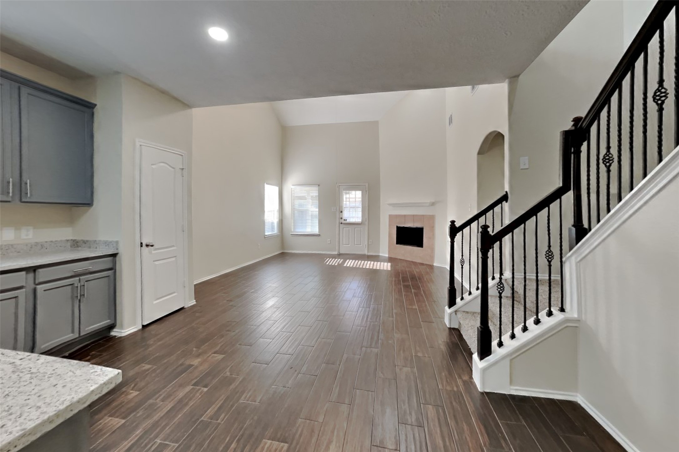 21542 Kings Bend Drive Property Photo 5