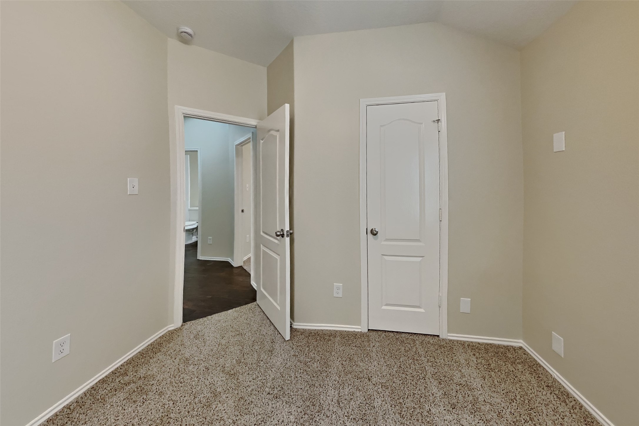 21542 Kings Bend Drive Property Photo 11