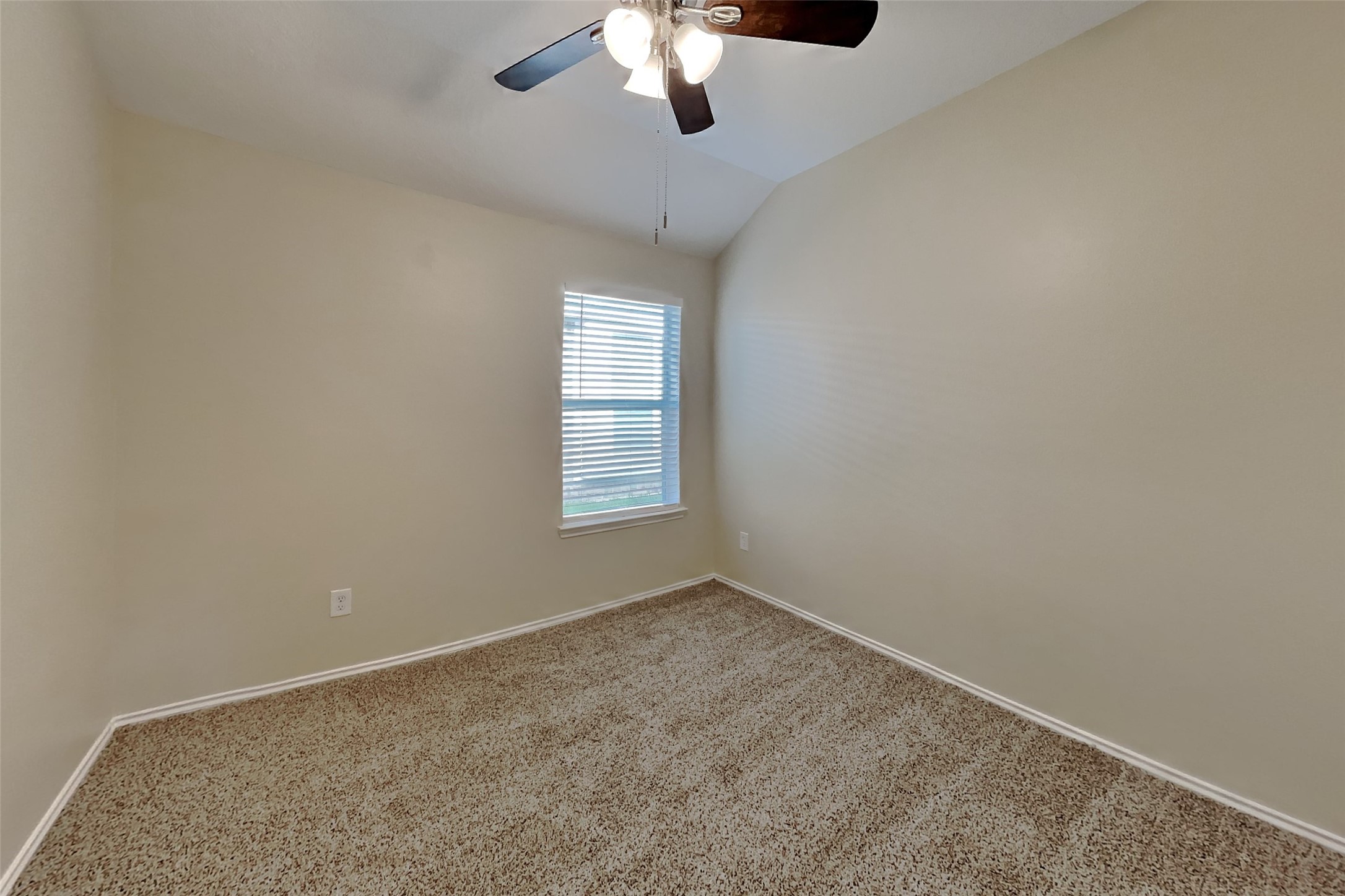 21542 Kings Bend Drive Property Photo 13