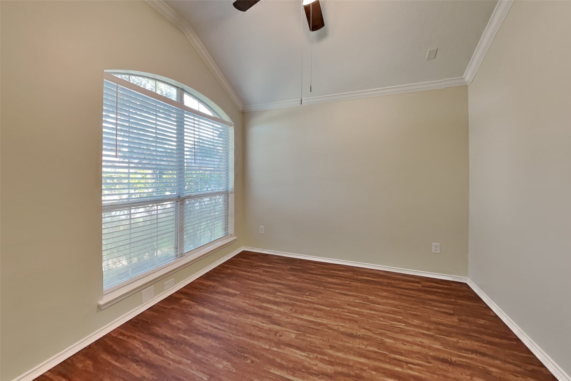 21542 Kings Bend Drive Property Photo 16