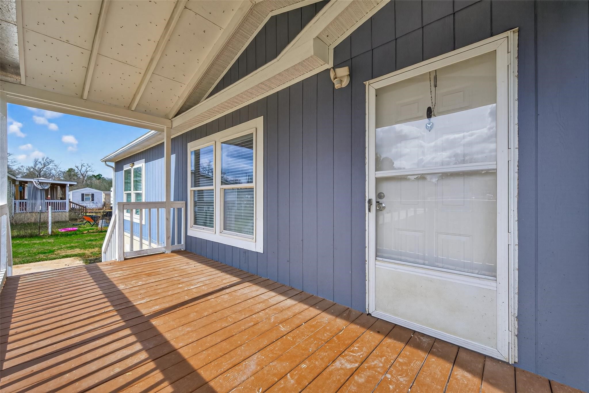 15933 W Relza Drive Property Photo 4