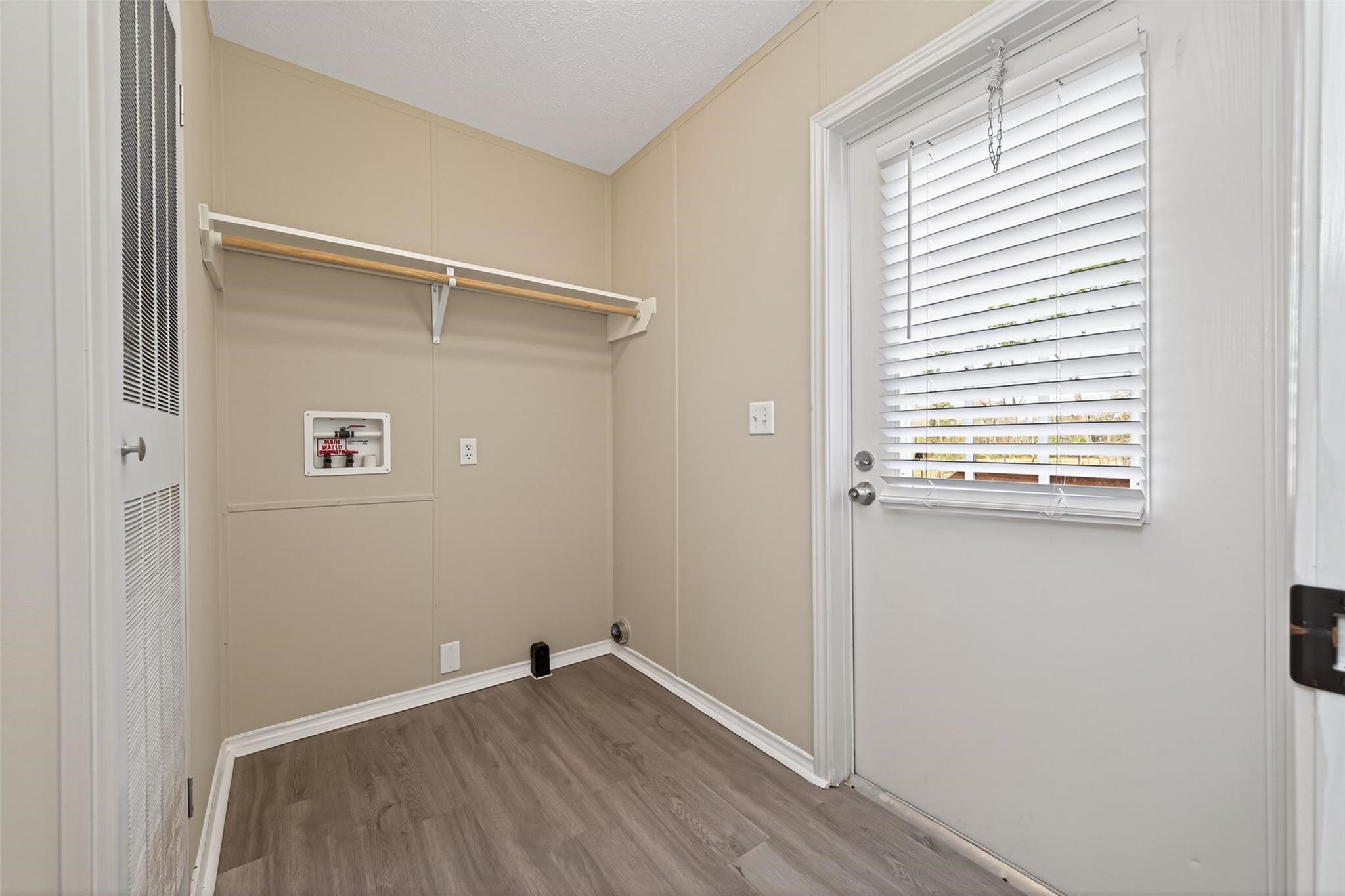 15933 W Relza Drive Property Photo 13