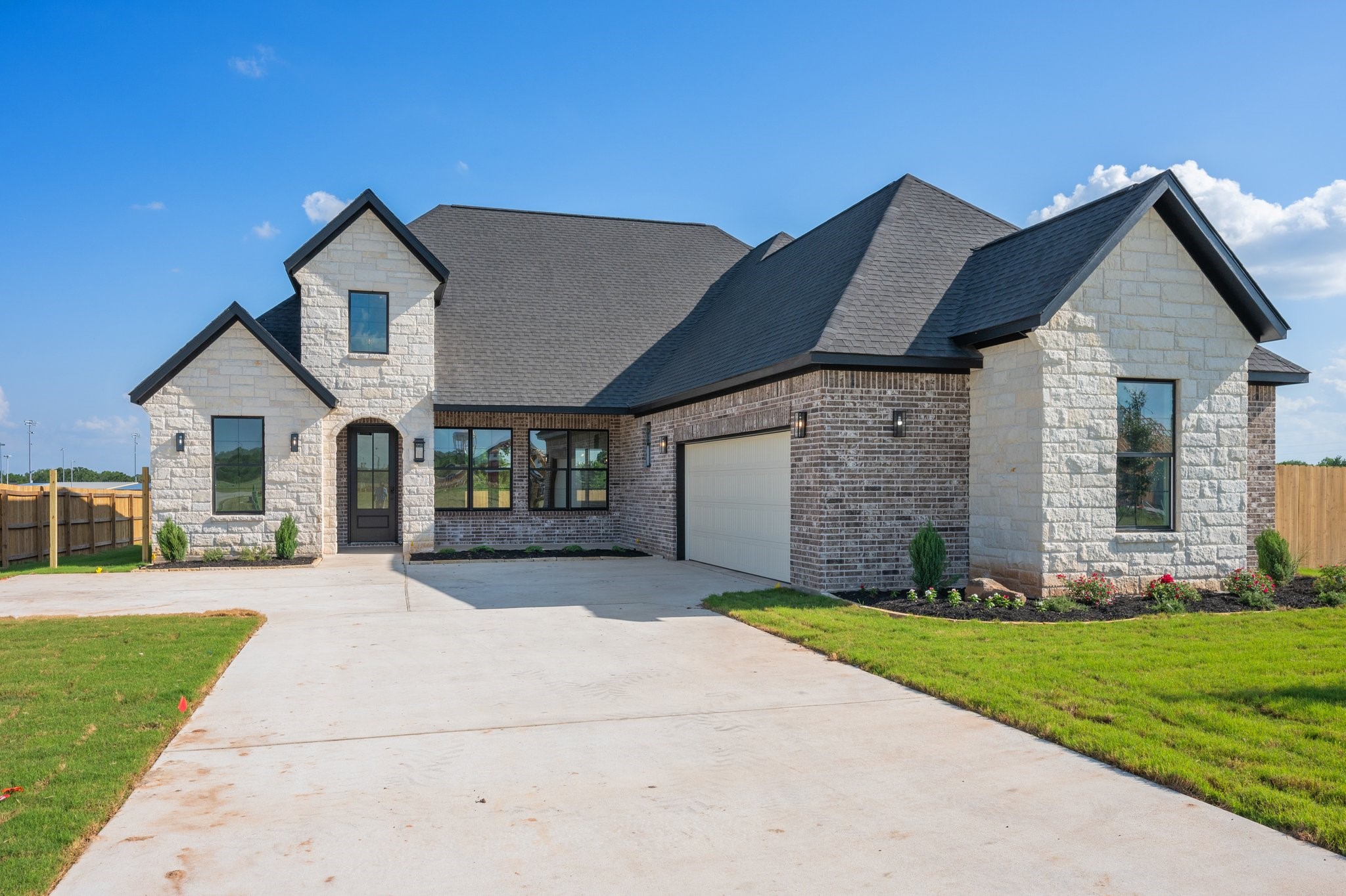 4225 Skylar Drive Property Photo 1