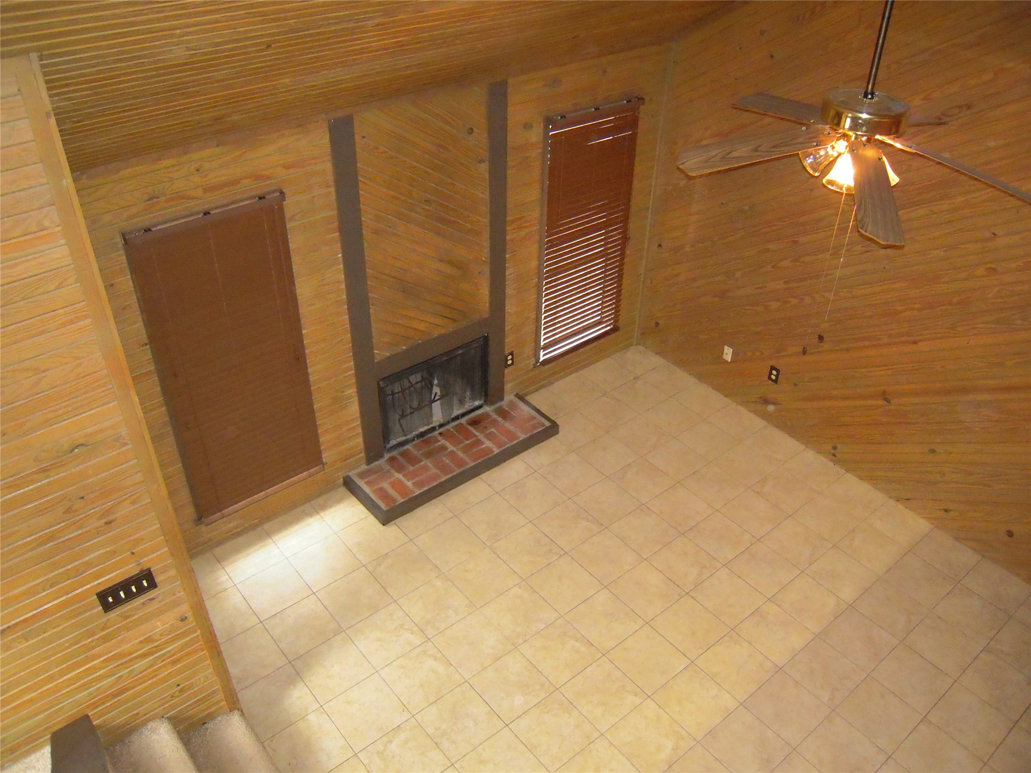 24605 Pools Creek E Property Photo 6