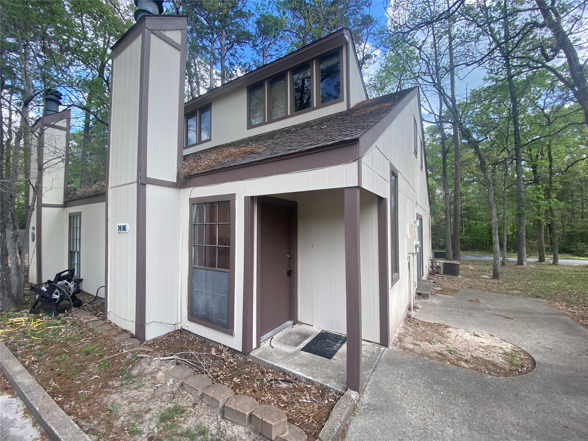 24605 Pools Creek E Property Photo 8