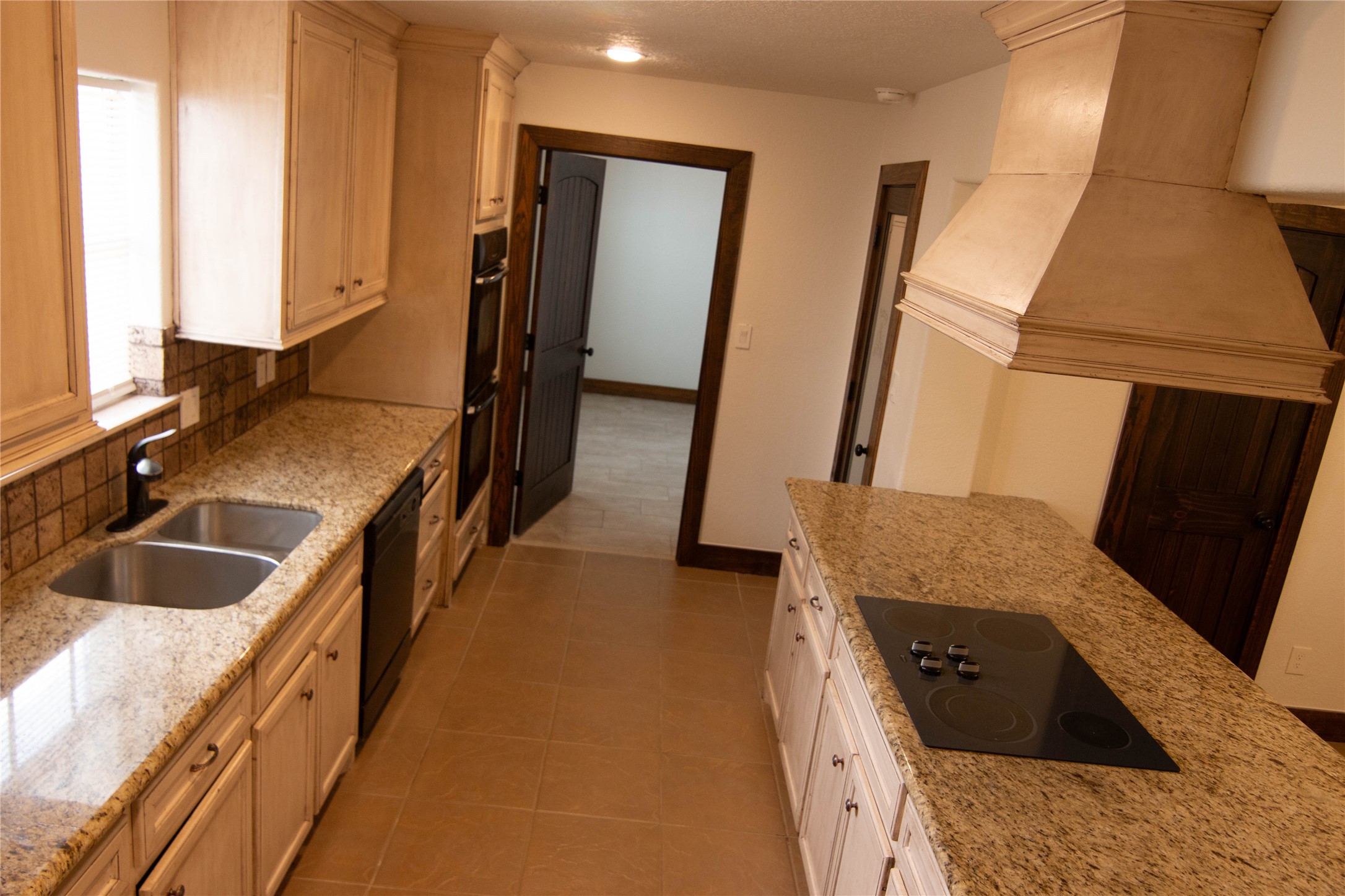 29511b Turnbury Village Drive Property Photo 6