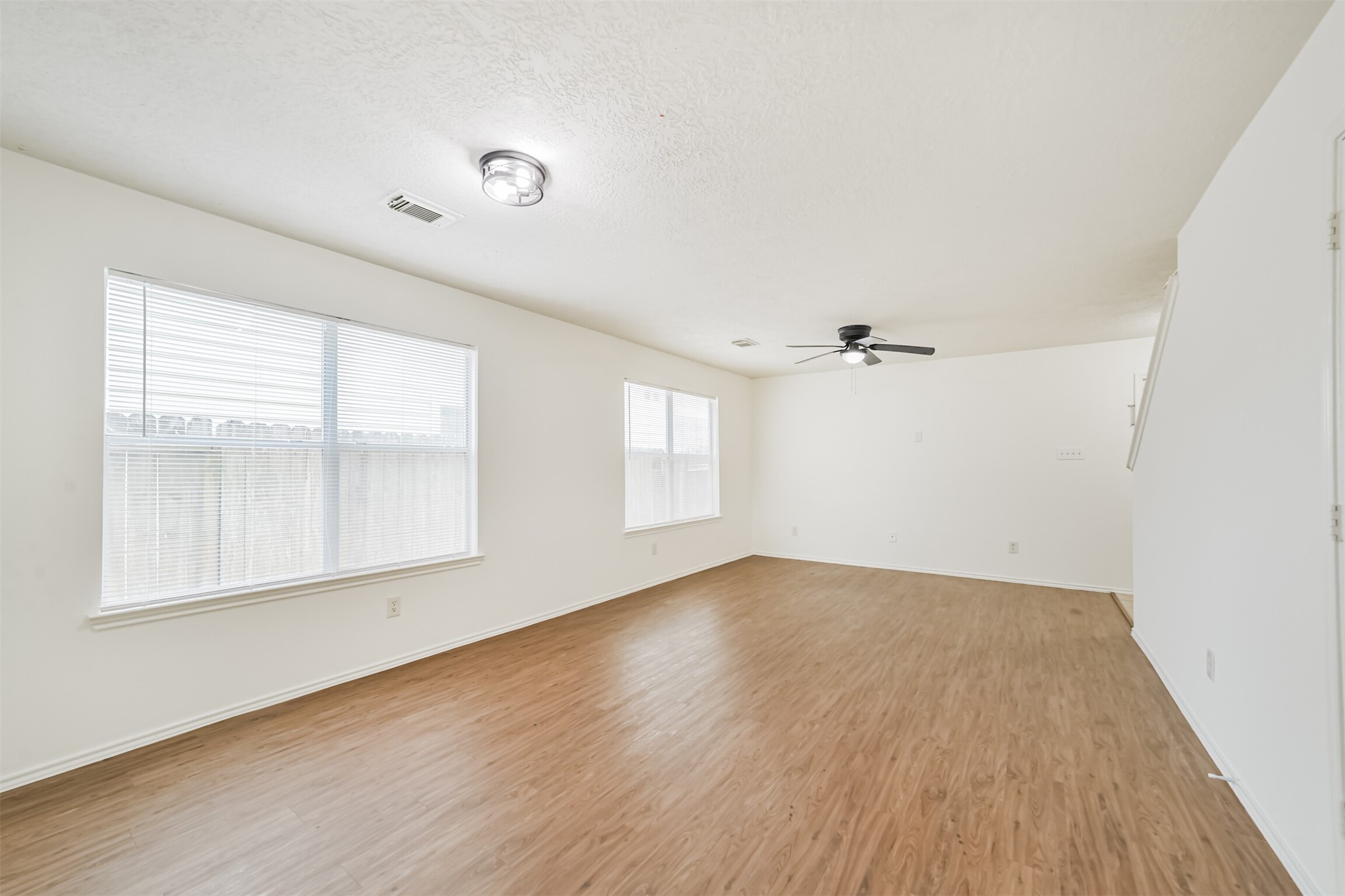33318 Cottonwood Bend Property Photo 8