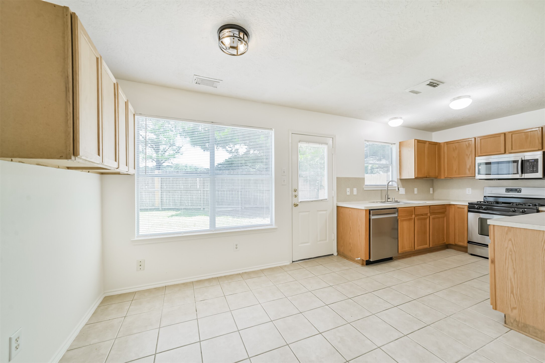 33318 Cottonwood Bend Property Photo 10