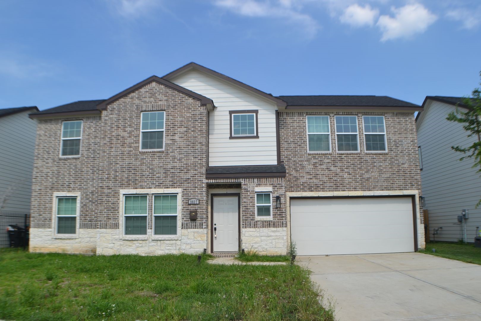 9837 Fabiola Drive Property Photo 1