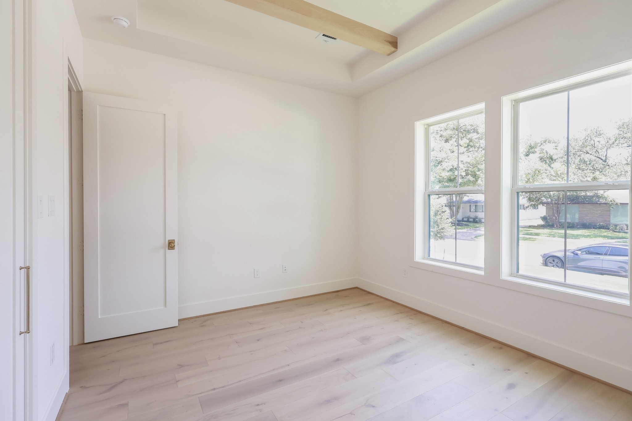 4047 Mischire Drive Property Photo 6