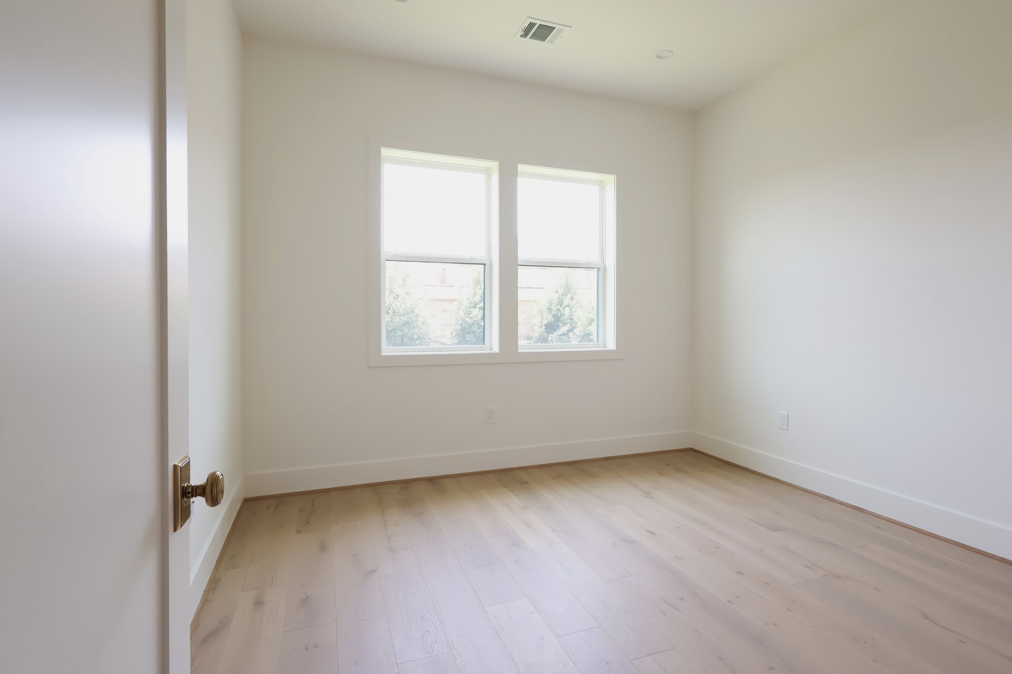 4047 Mischire Drive Property Photo 16