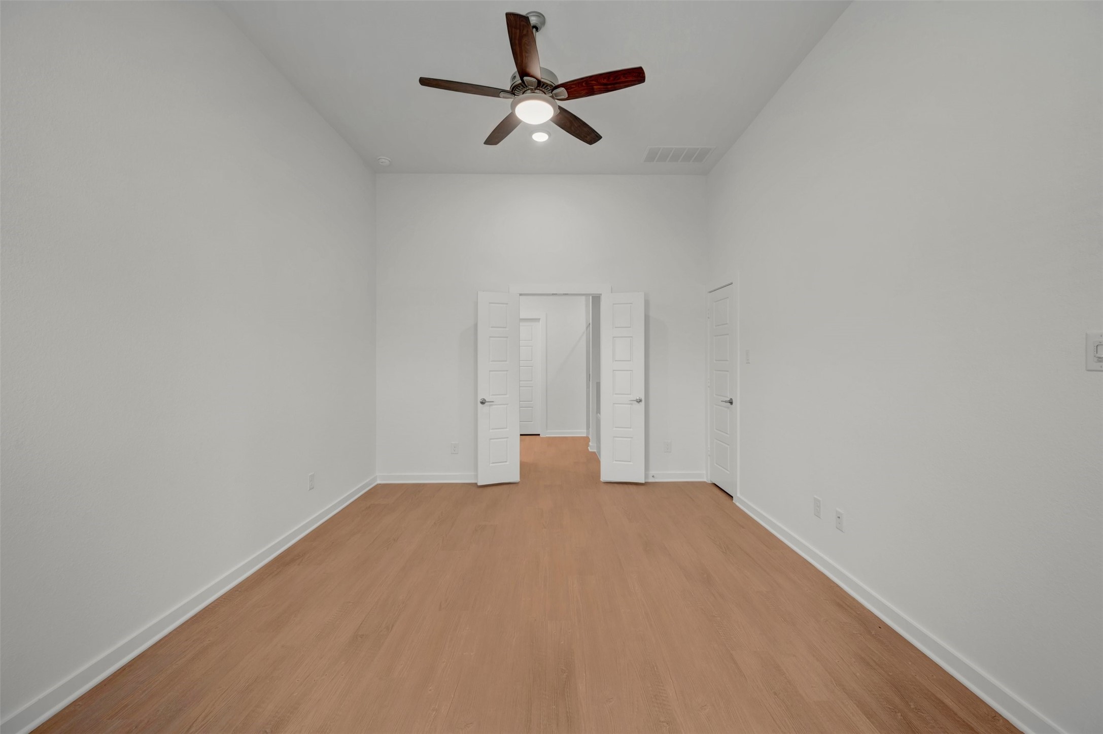 1615 Birch Wood Drive Property Photo 11