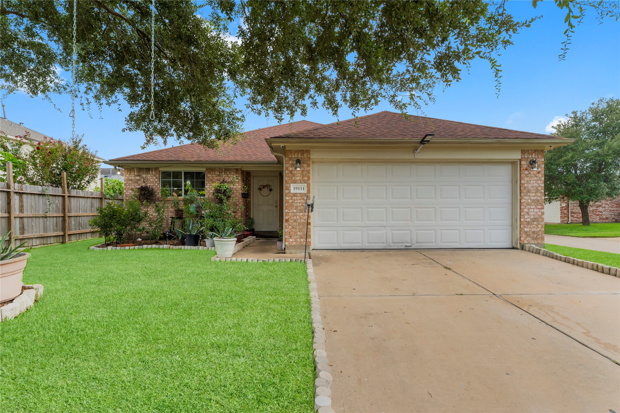 19111 Deep South Ct Property Photo 2