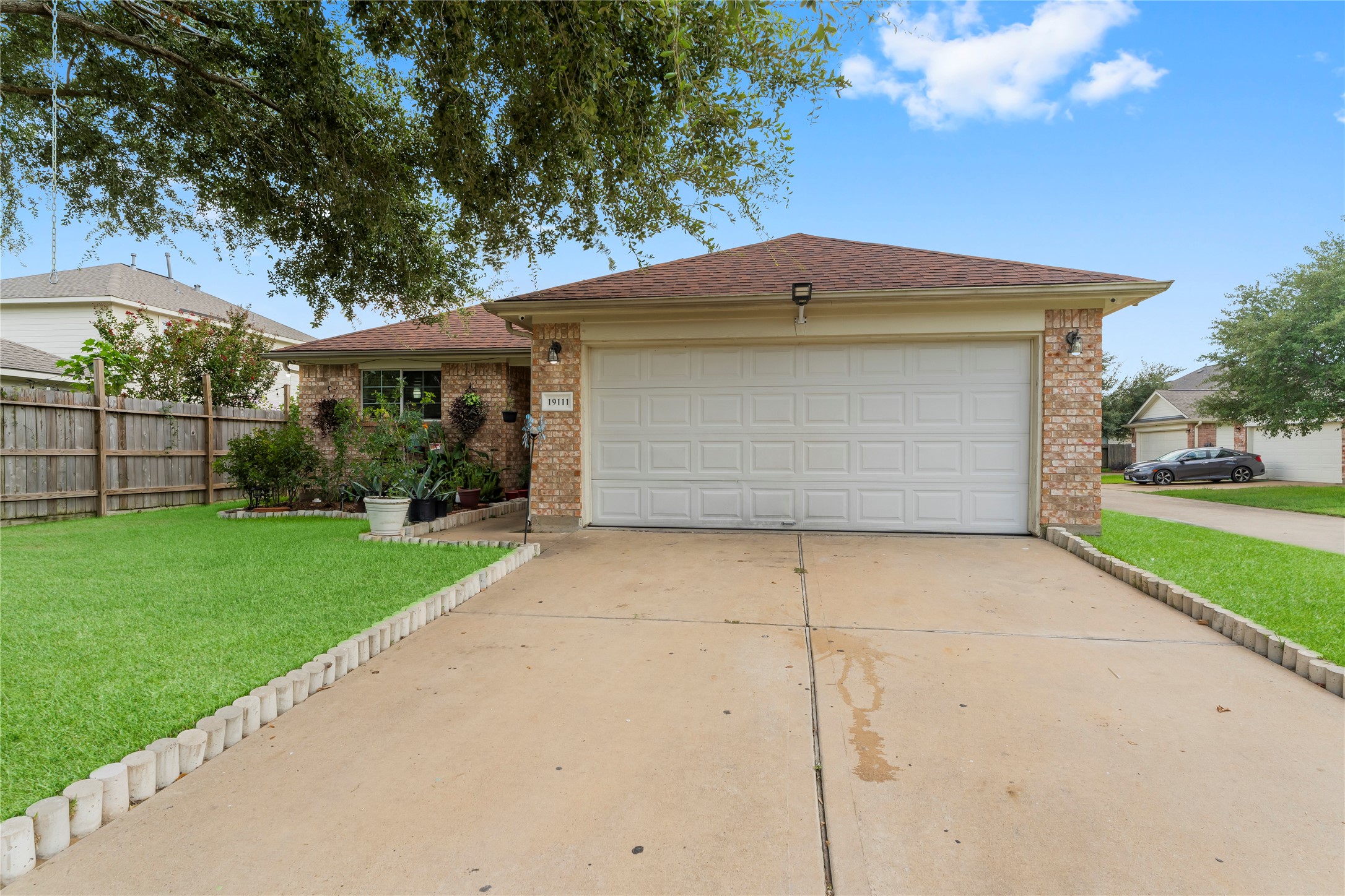 19111 Deep South Ct Property Photo 4
