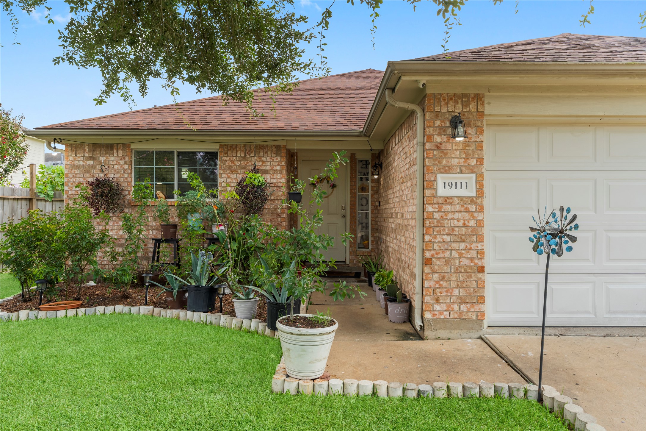 19111 Deep South Ct Property Photo 6