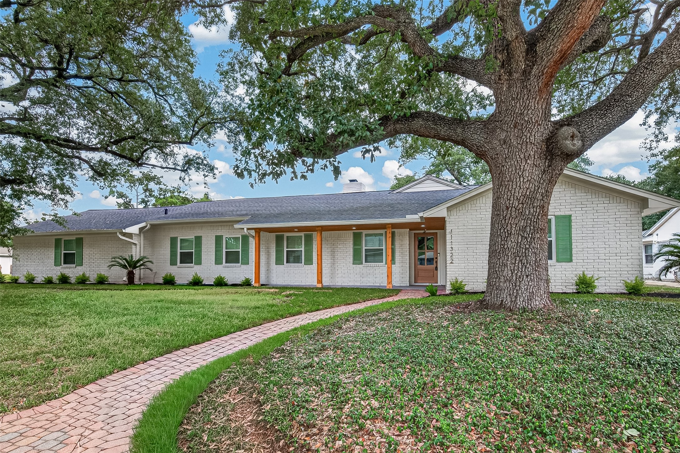 11322 Oak Spring Drive E Property Photo