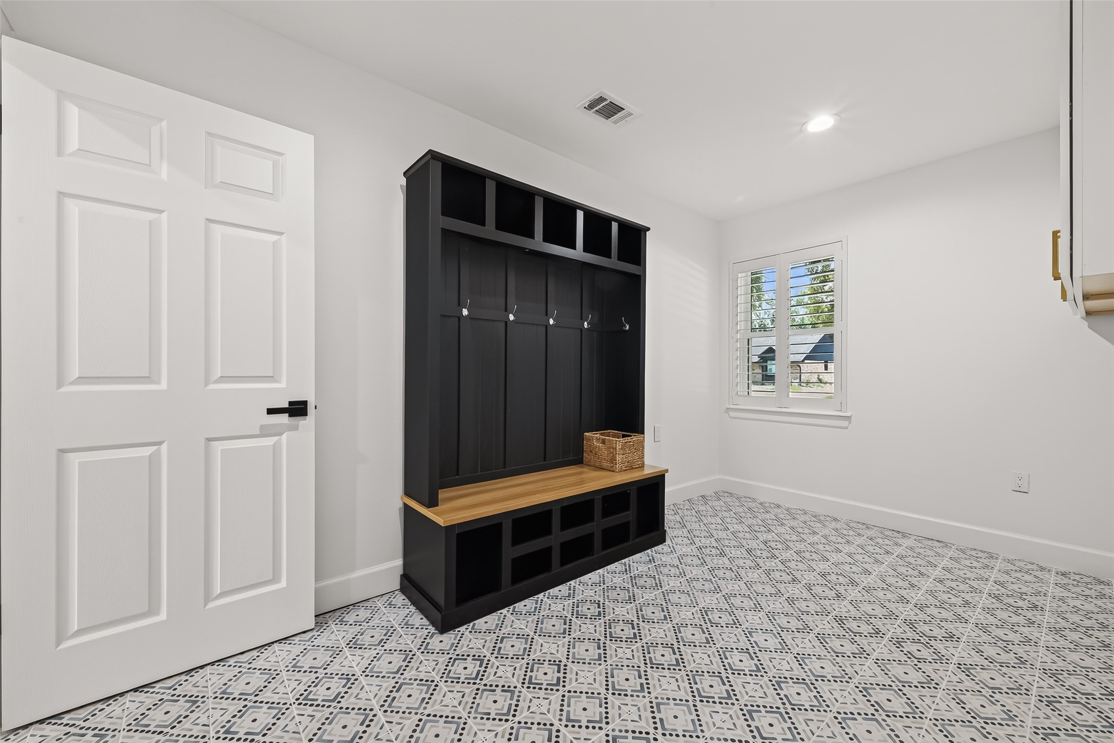 11322 Oak Spring Drive E Property Photo 12