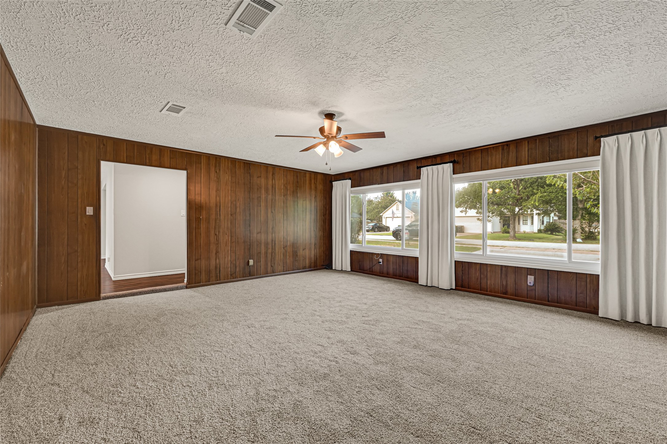 2509 Pearland Avenue Property Photo 5