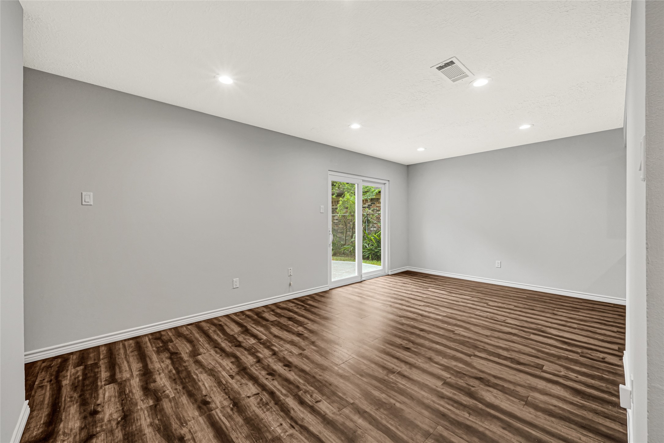 2509 Pearland Avenue Property Photo 7