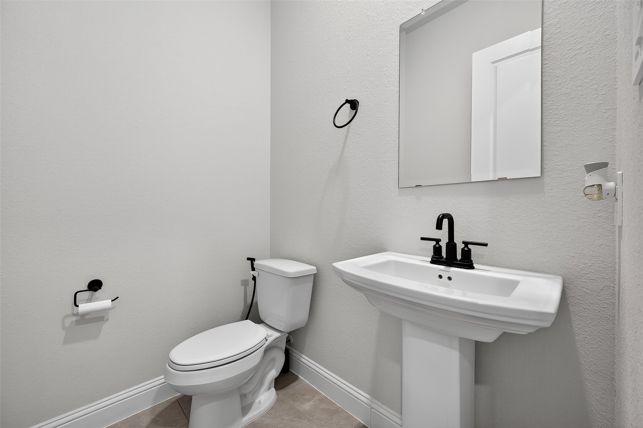 5202 Oakland Bluff Lane Property Photo 23