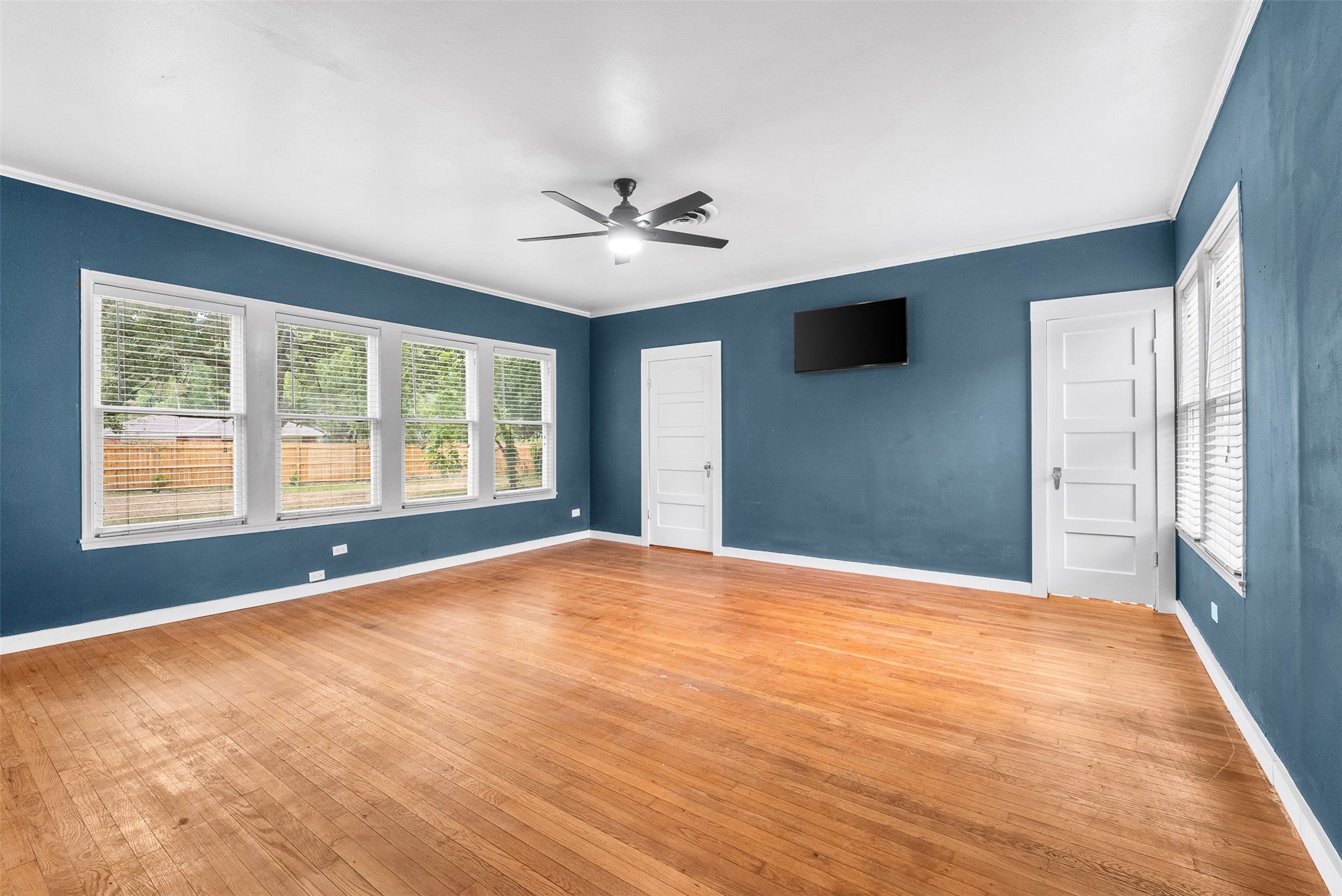 335 N Robb Street Property Photo 2