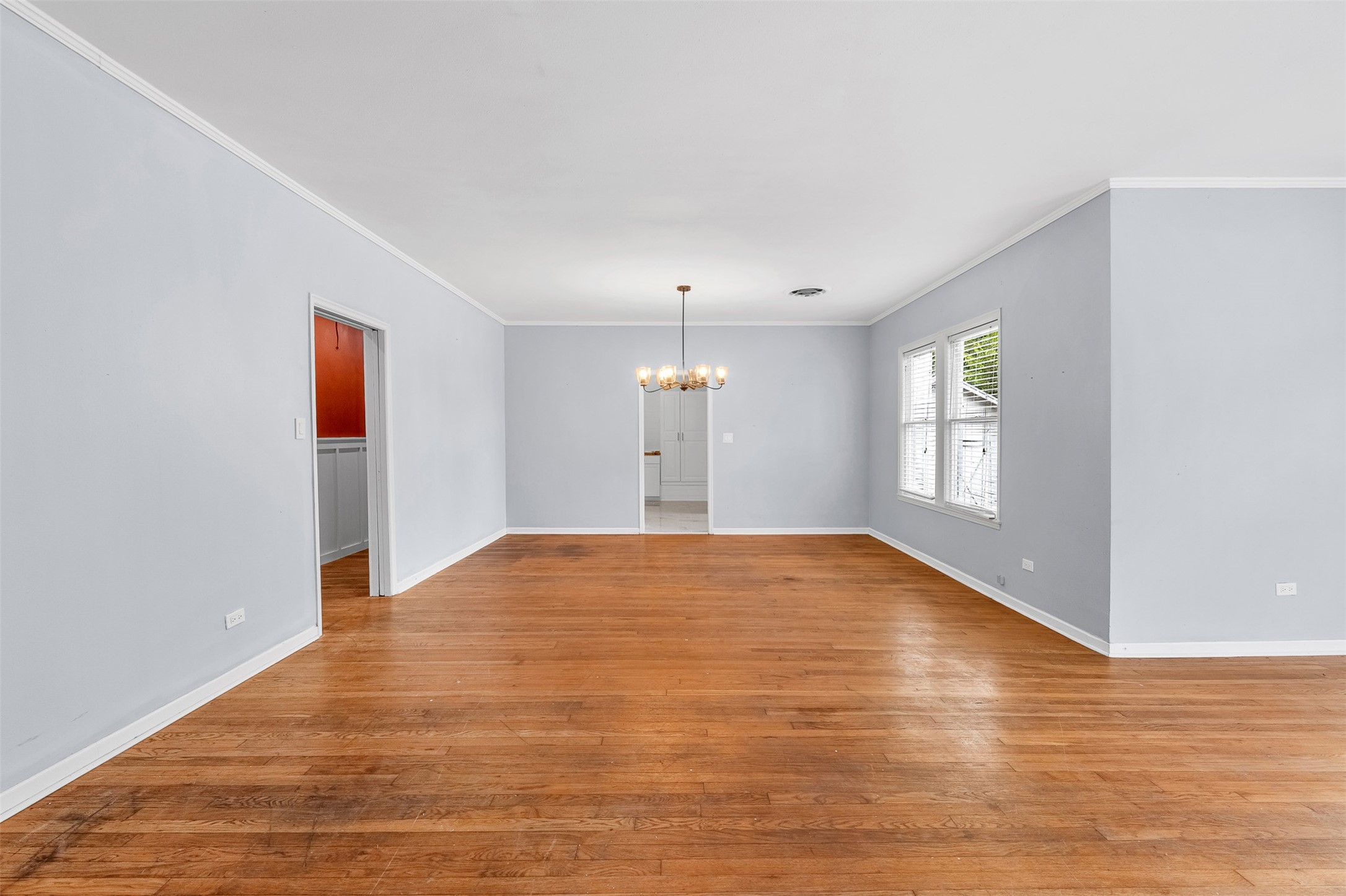 335 N Robb Street Property Photo 8