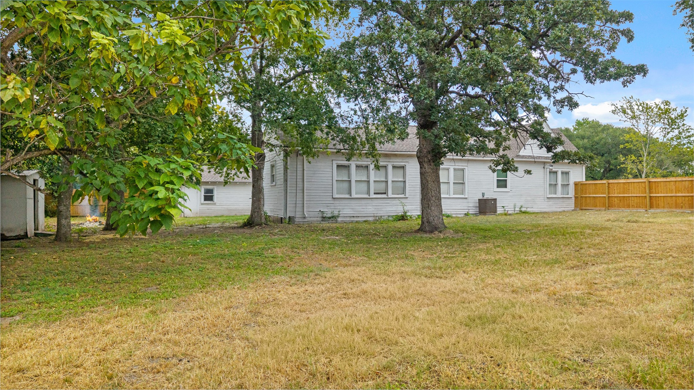 335 N Robb Street Property Photo 34