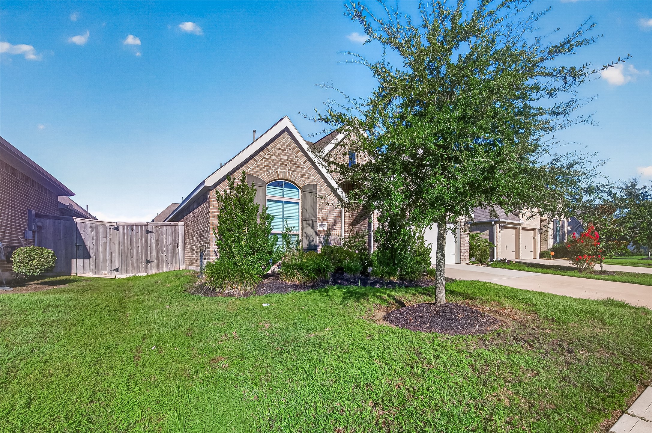 10735 Lacaille Lane Property Photo 3