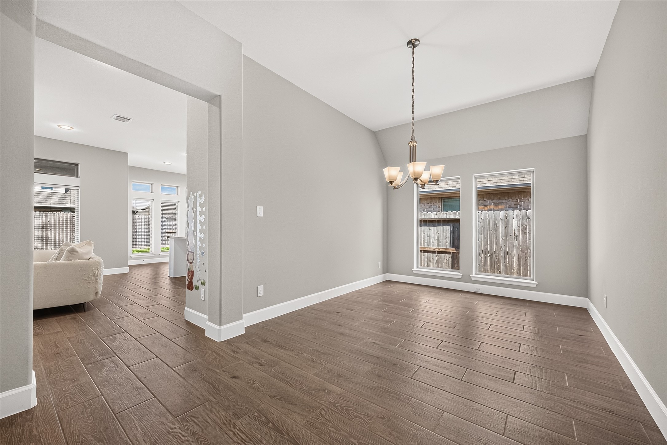 10735 Lacaille Lane Property Photo 8