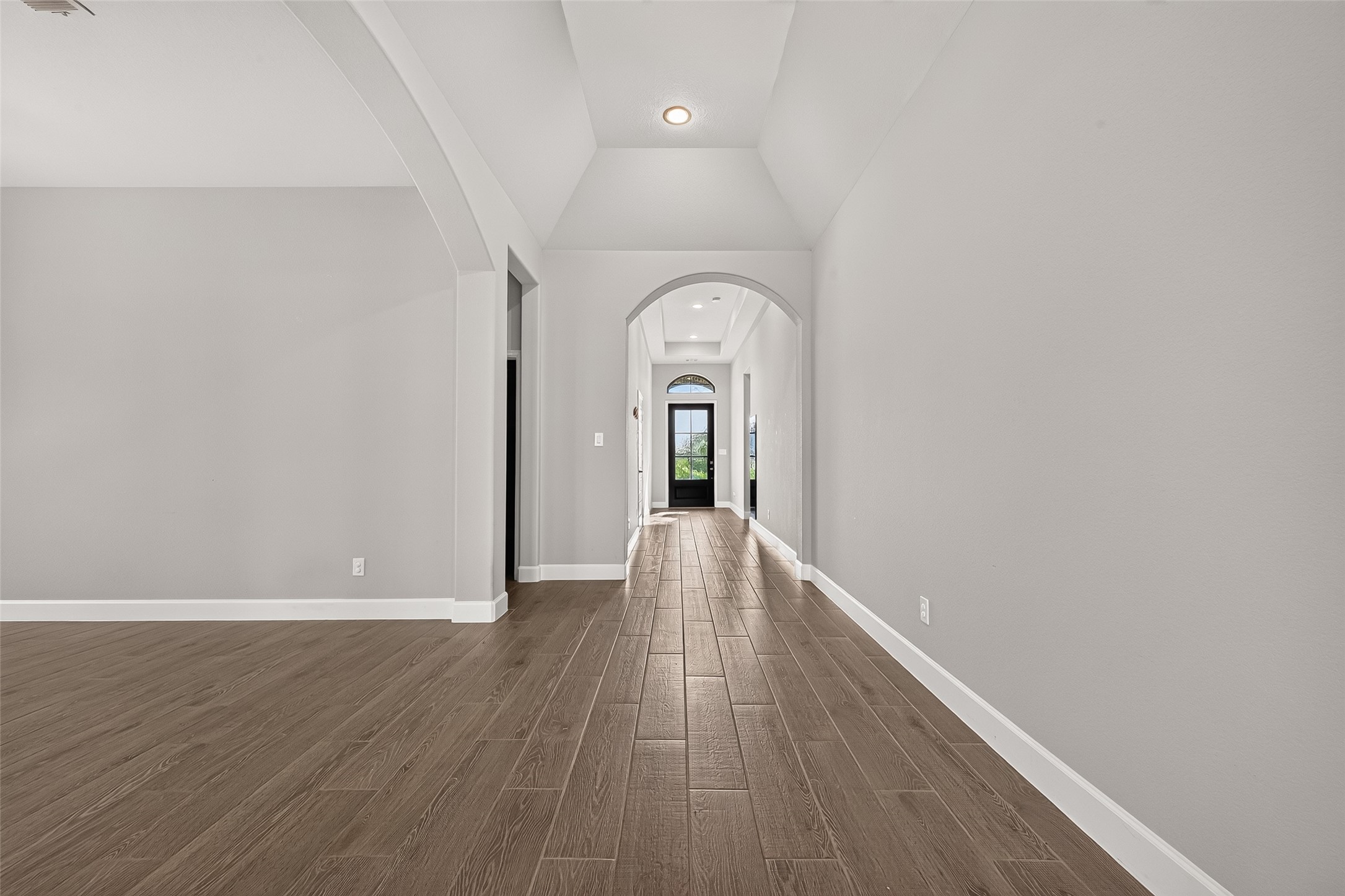 10735 Lacaille Lane Property Photo 12