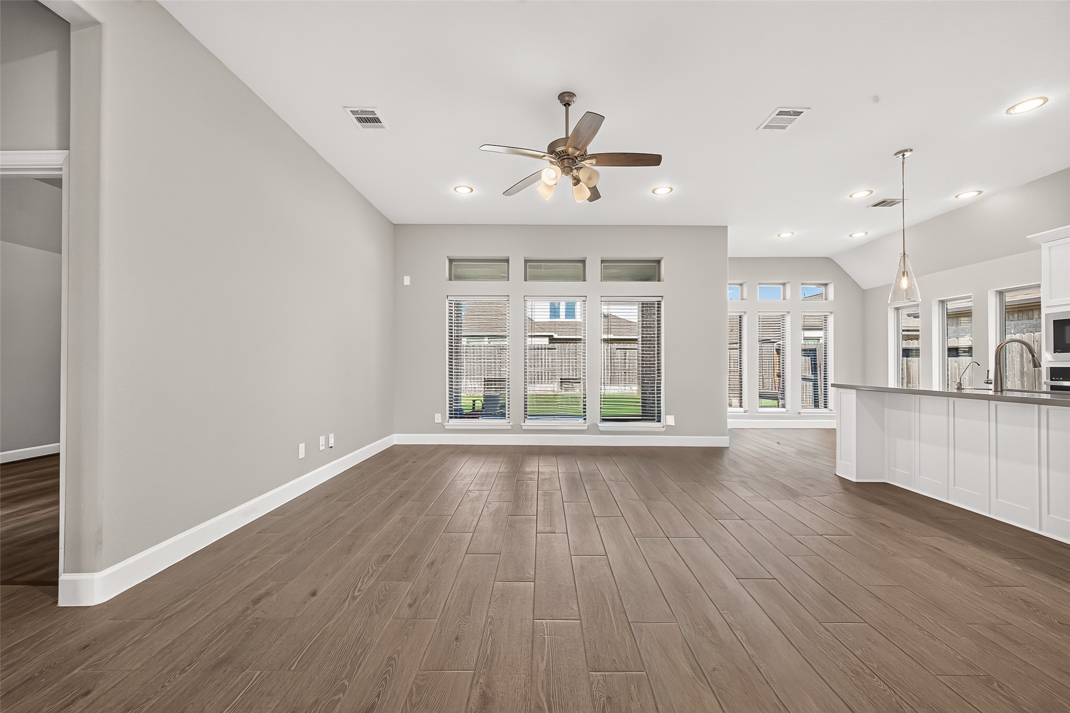 10735 Lacaille Lane Property Photo 14