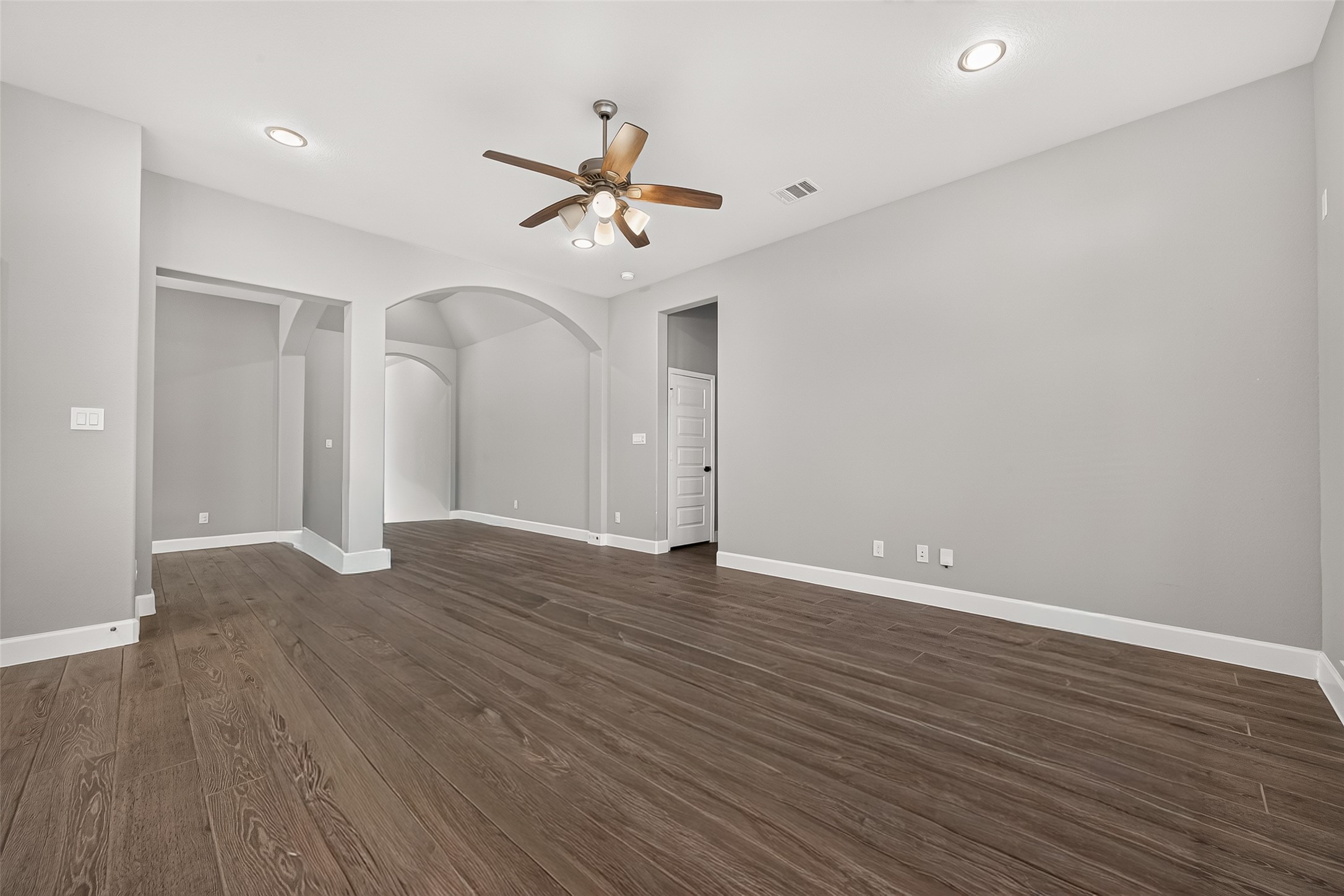 10735 Lacaille Lane Property Photo 16