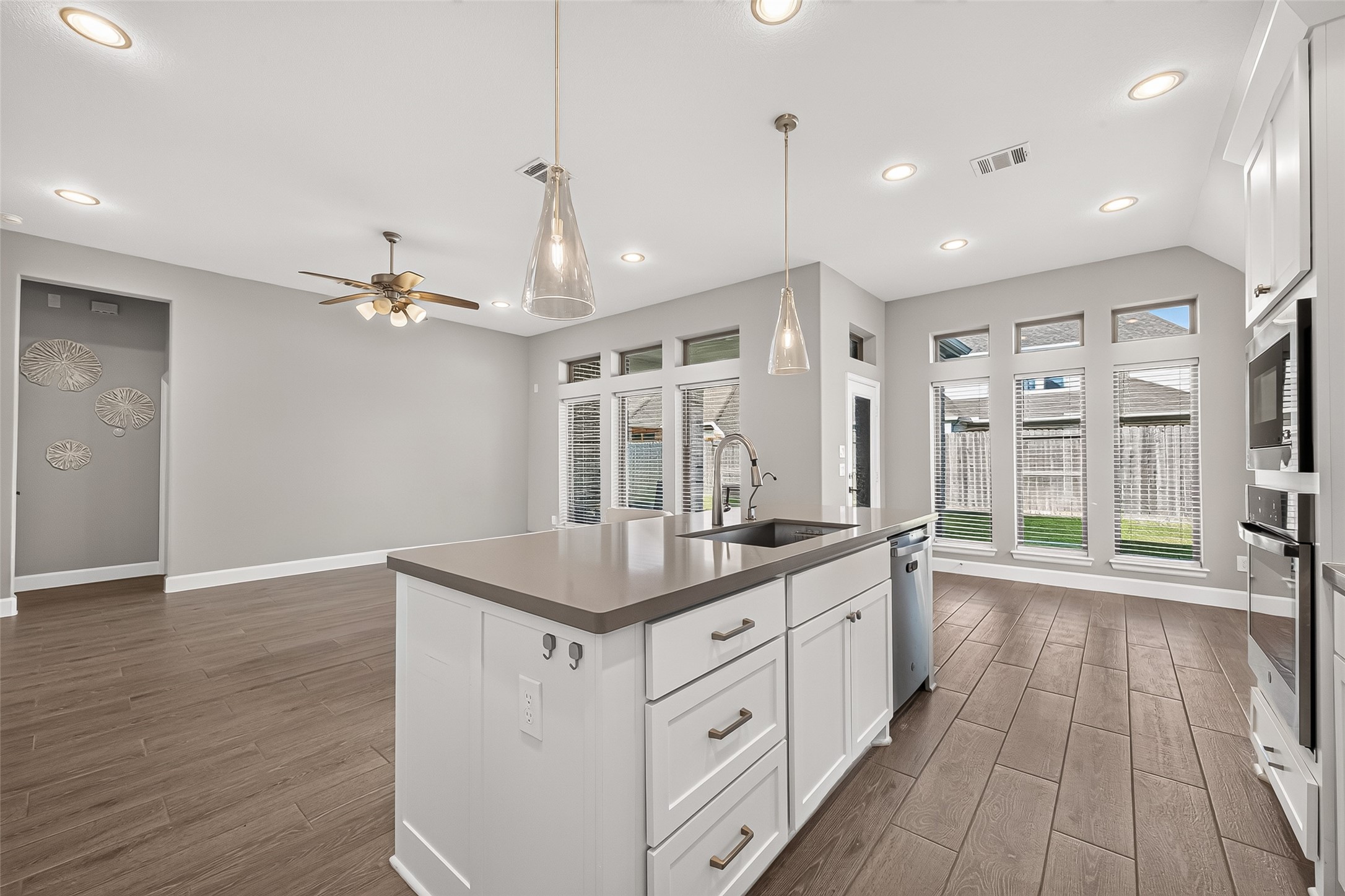10735 Lacaille Lane Property Photo 17