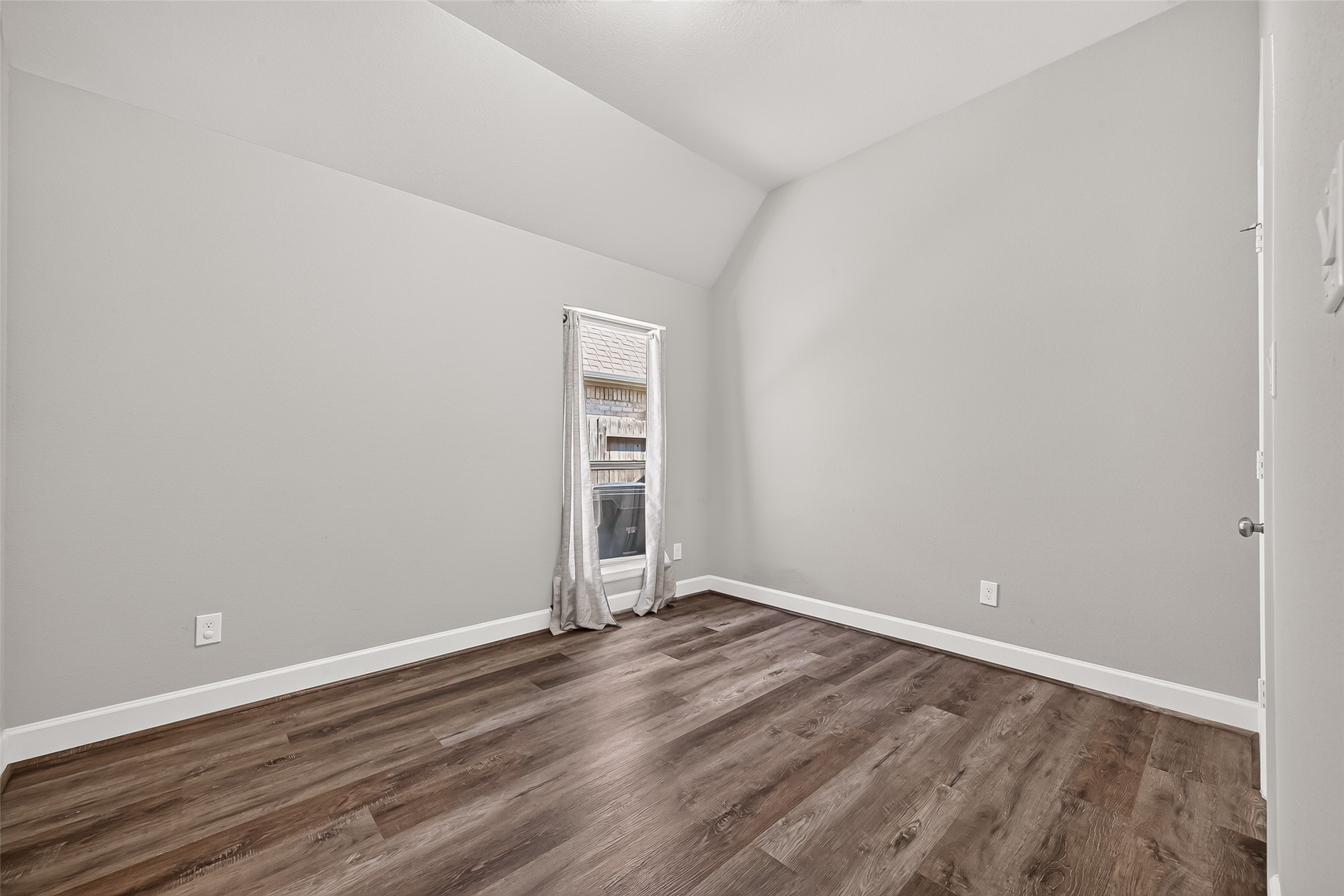 10735 Lacaille Lane Property Photo 38