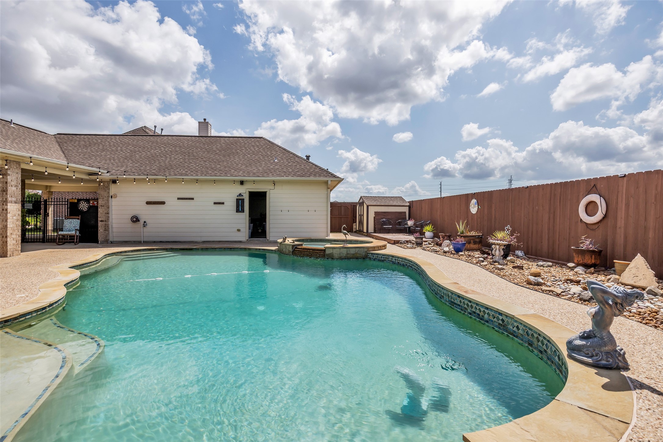 1813 Mesa Verde Drive Property Photo 33