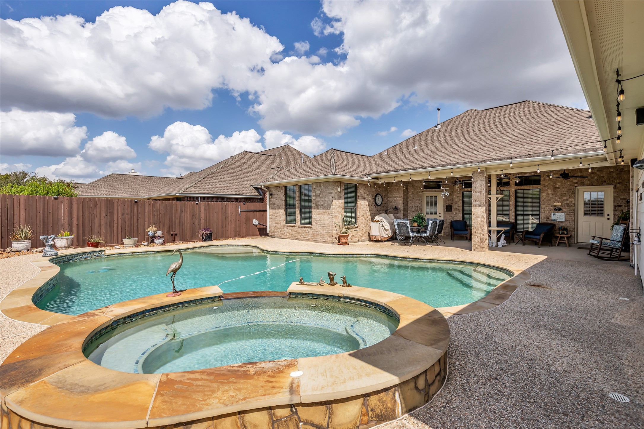 1813 Mesa Verde Drive Property Photo 35