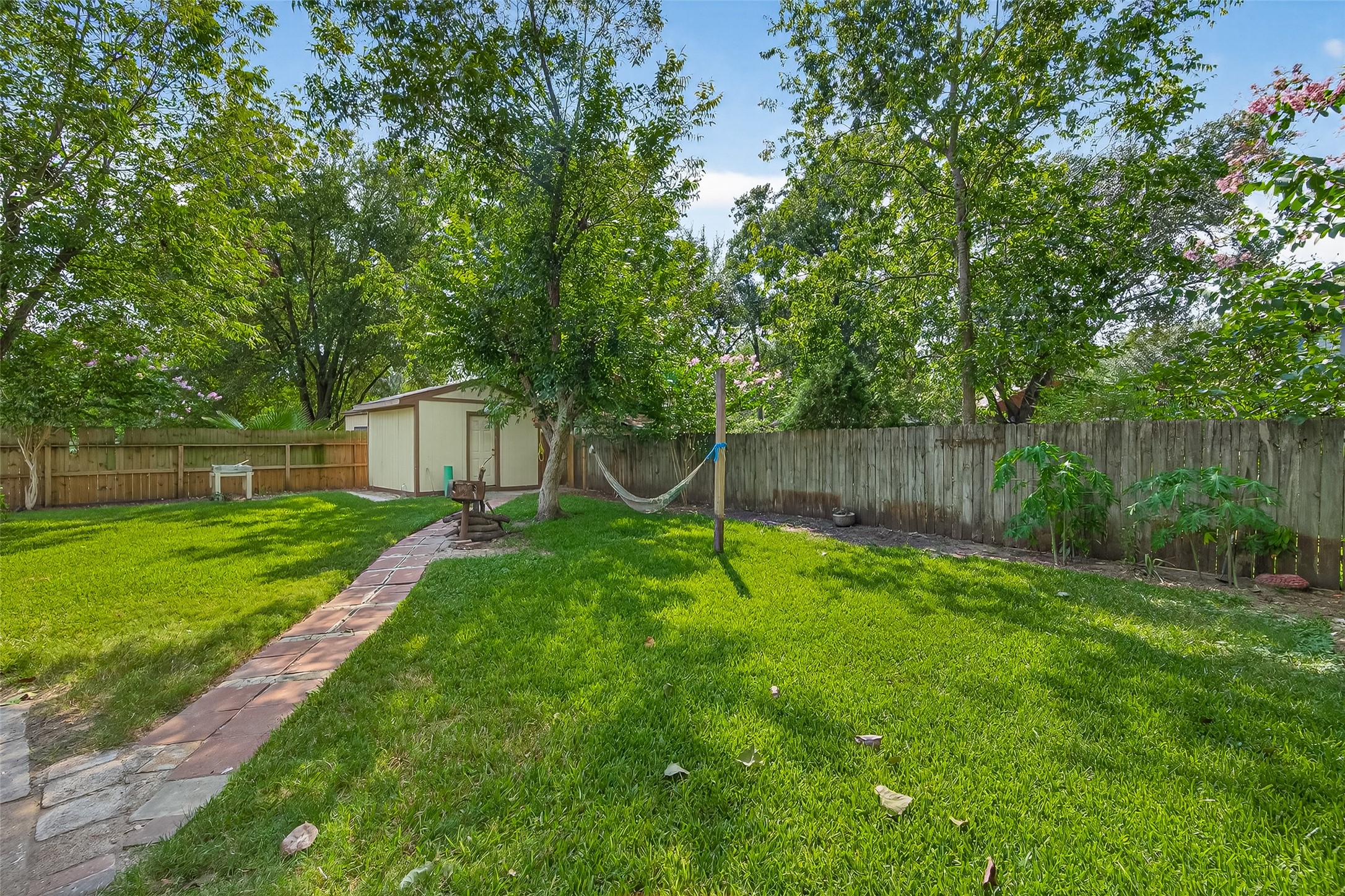 5323 Windsong Trail Property Photo 26