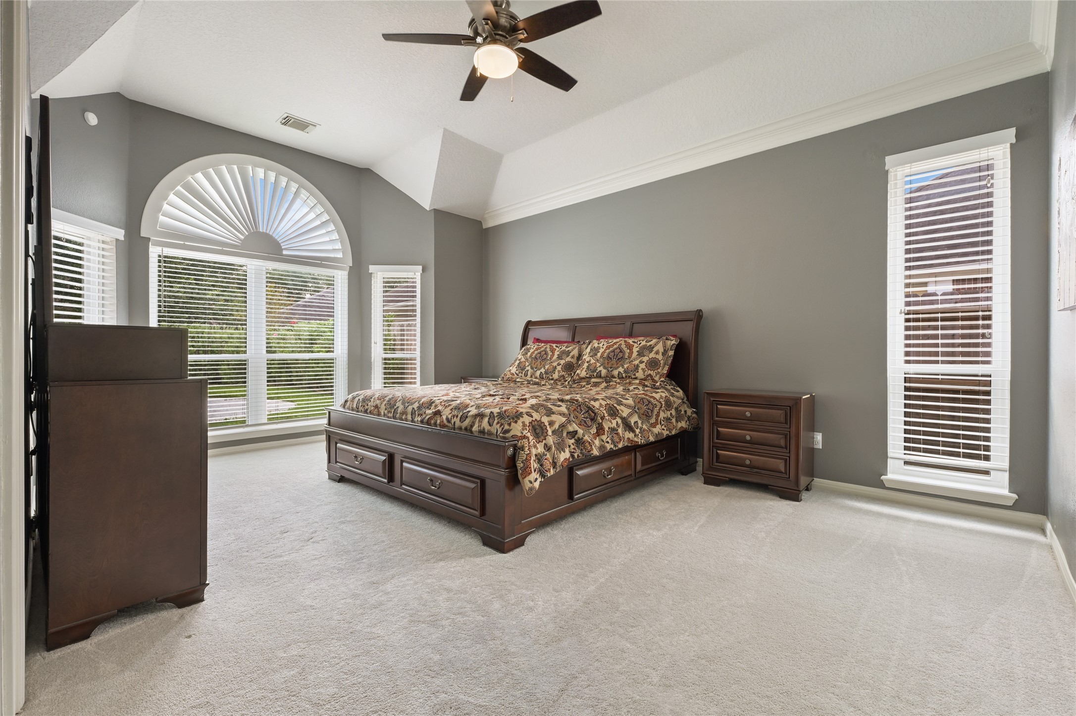 1327 Blackthorne Drive Property Photo 16