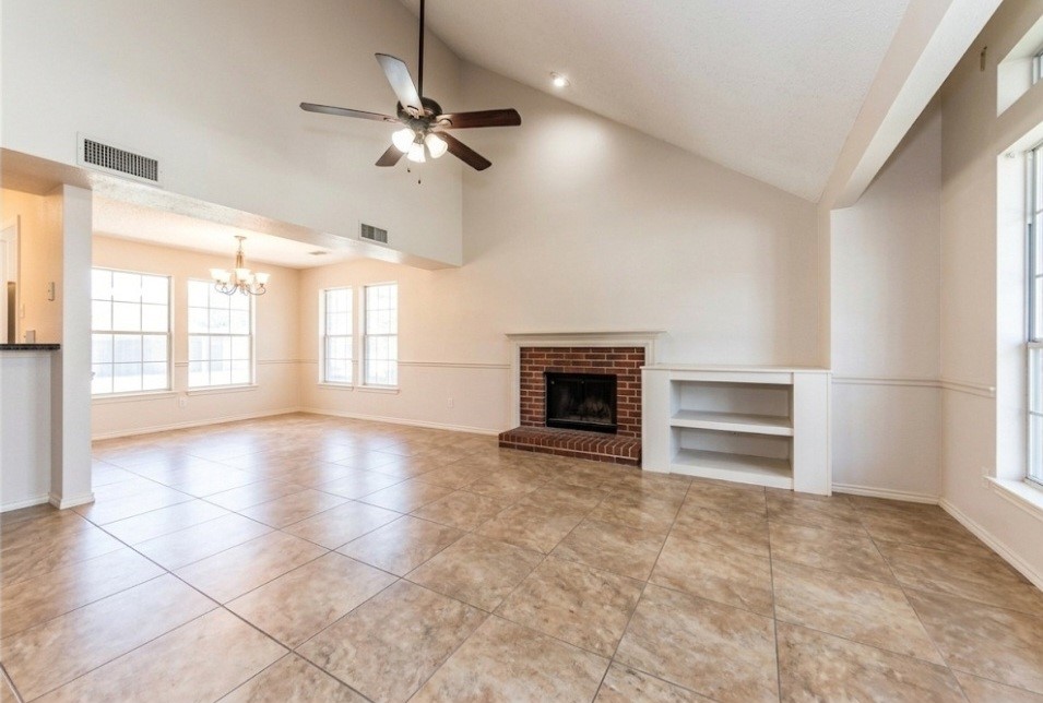 14303 Oak Chase Drive Property Photo 6