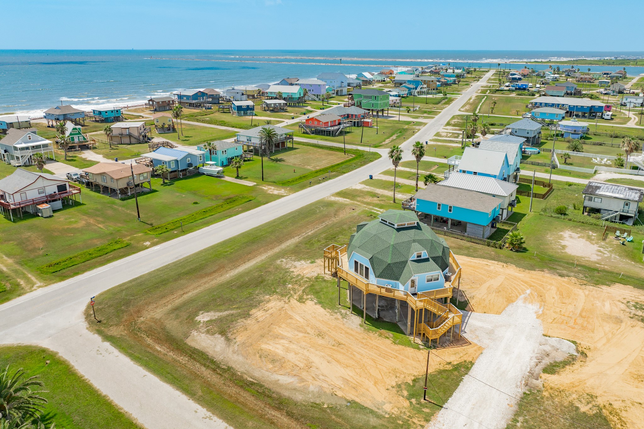 810 Surf Drive Property Photo 4