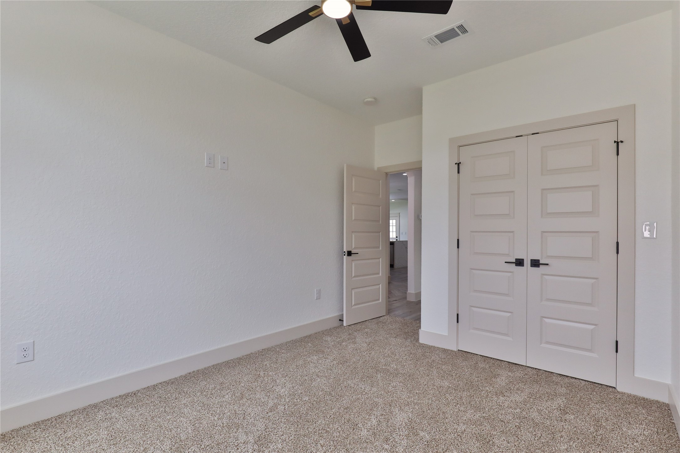 223 Laurel Street Property Photo 18