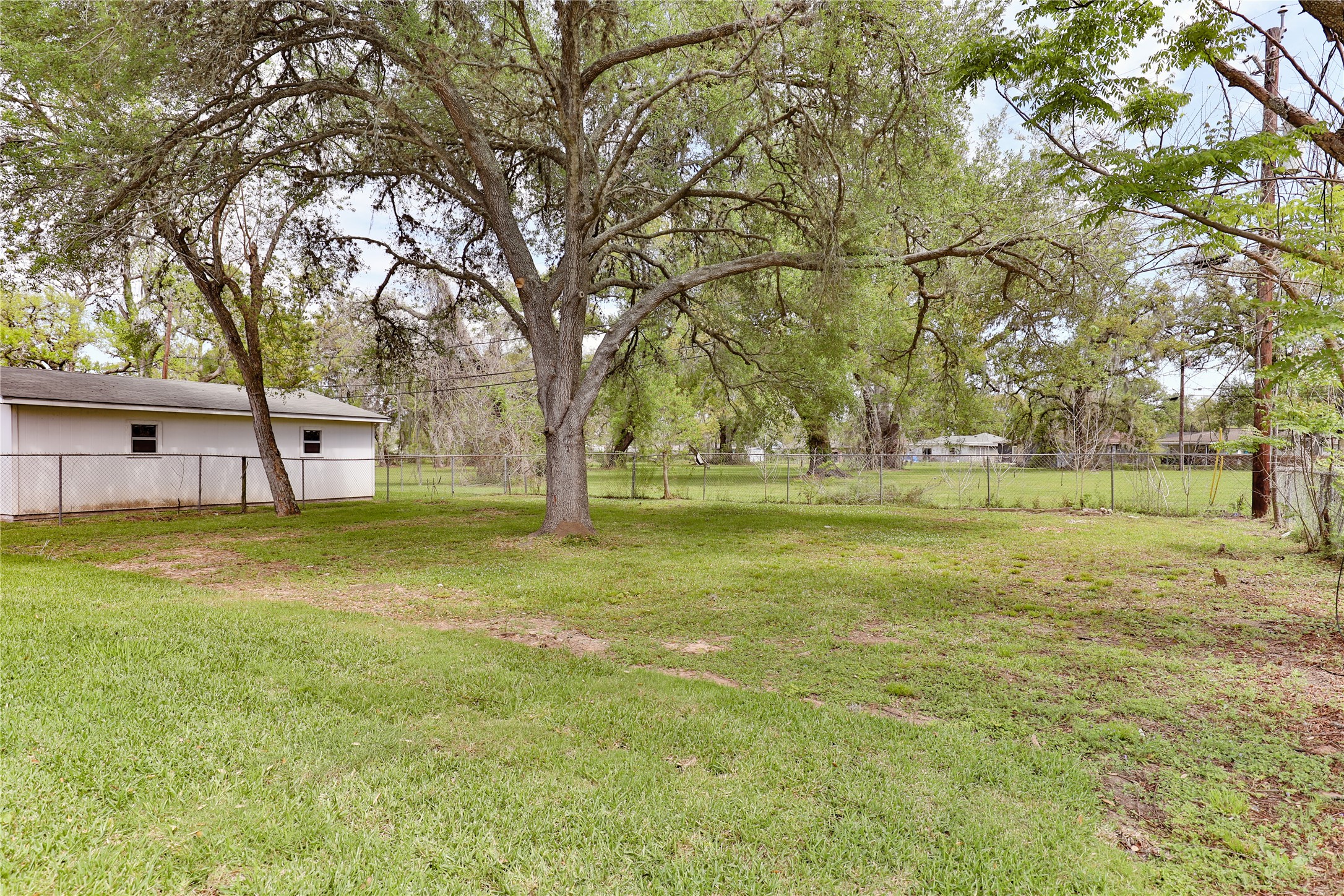 223 Laurel Street Property Photo 22