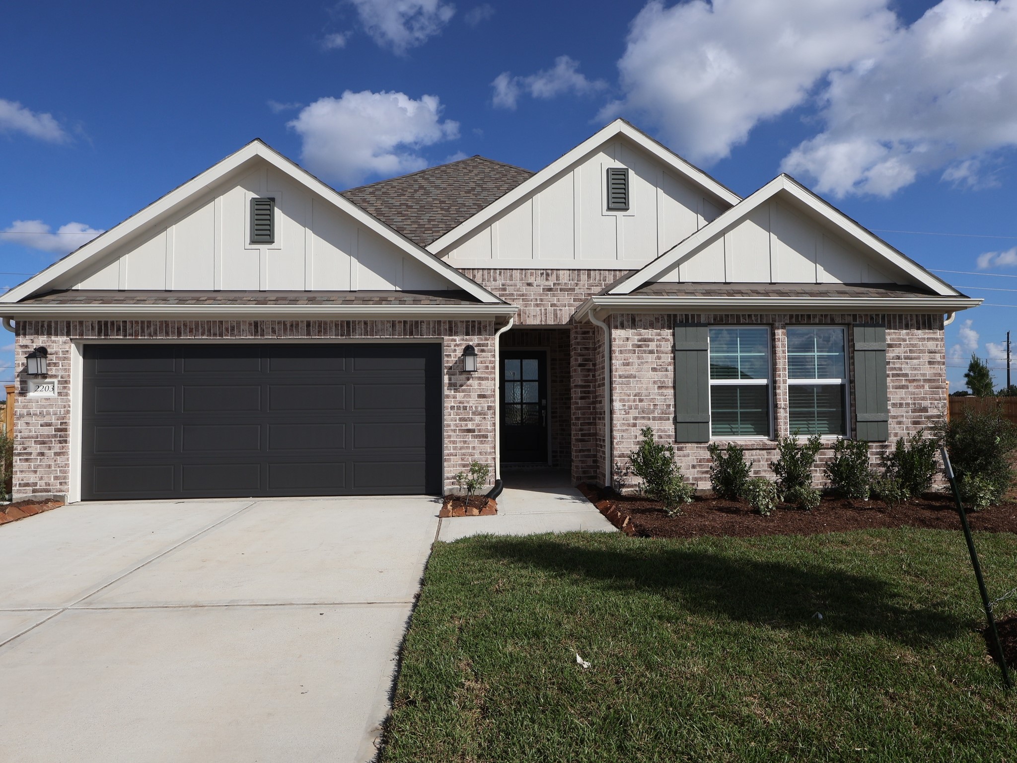 2203 Lone Bronco Boulevard Property Photo 1
