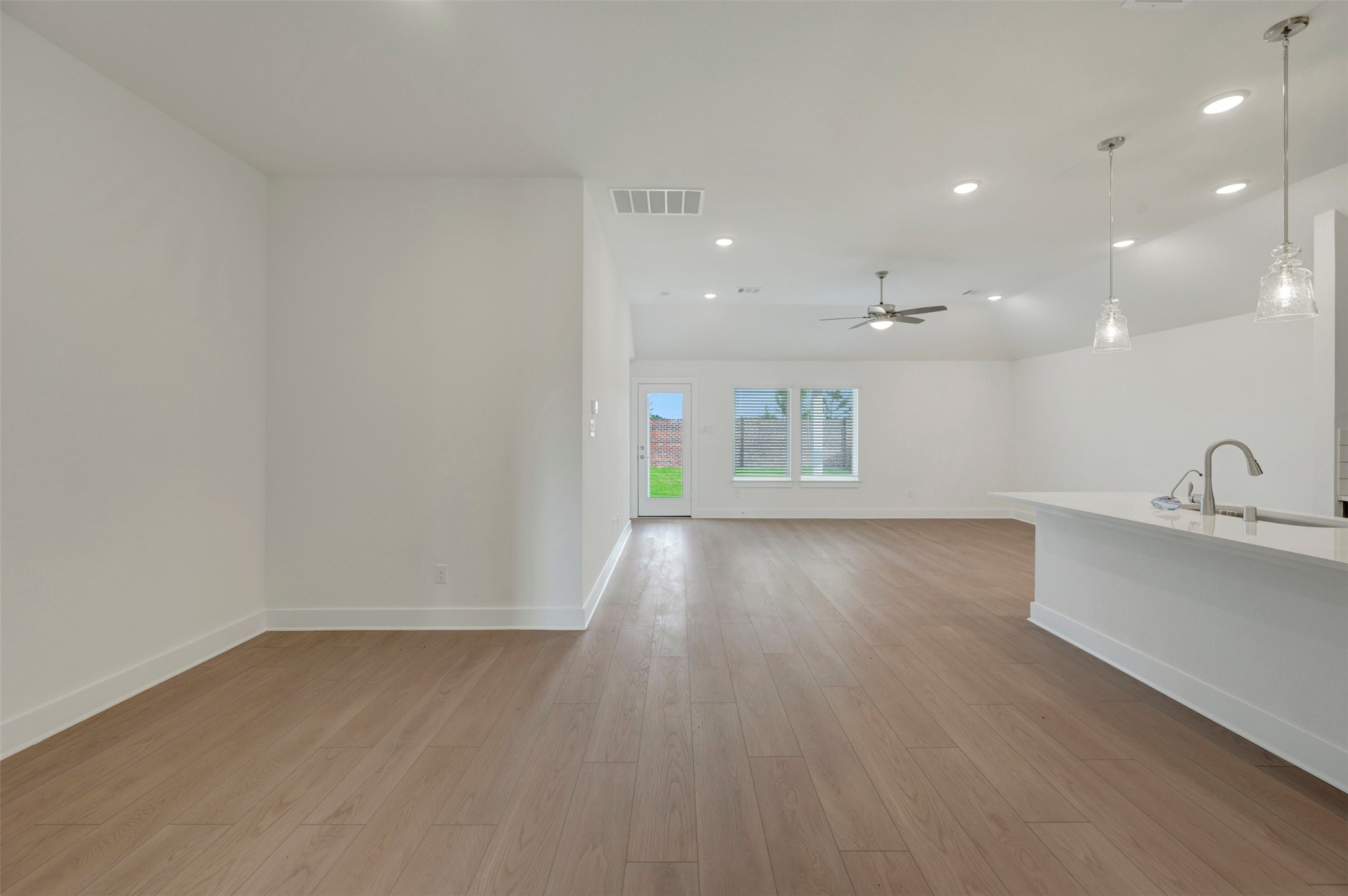 2203 Lone Bronco Boulevard Property Photo 6