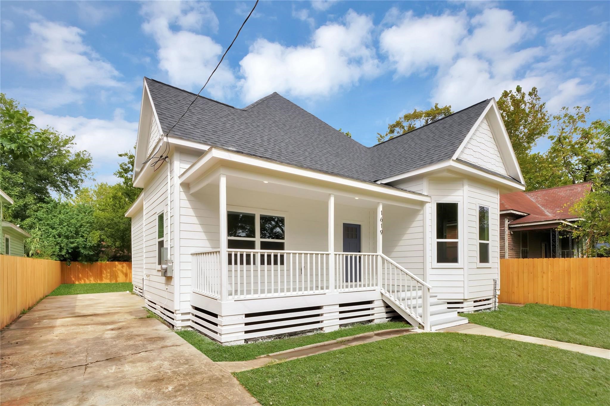 1619 Terry Street Property Photo 14