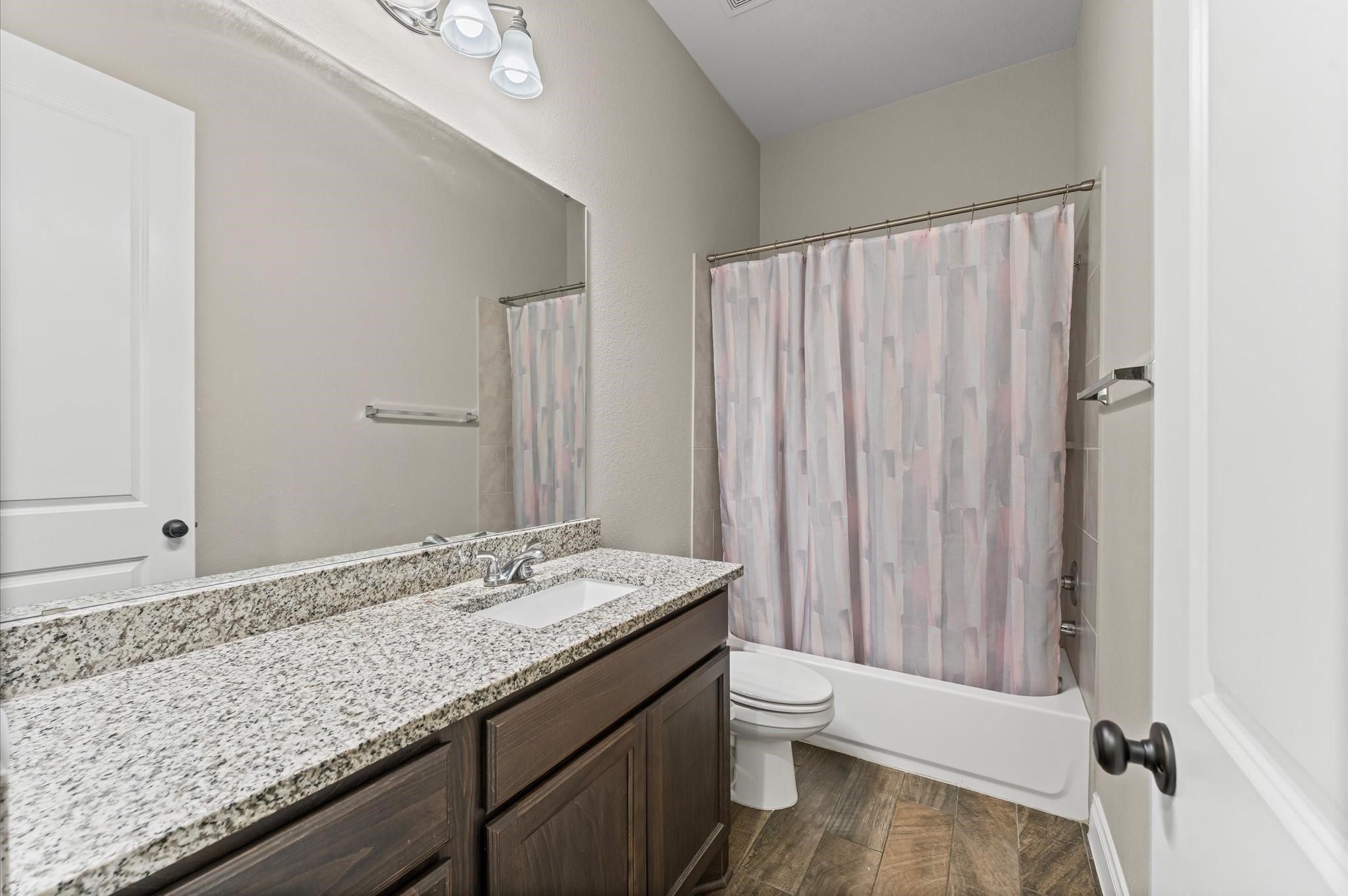 18226 Dalyell Drive Property Photo 16