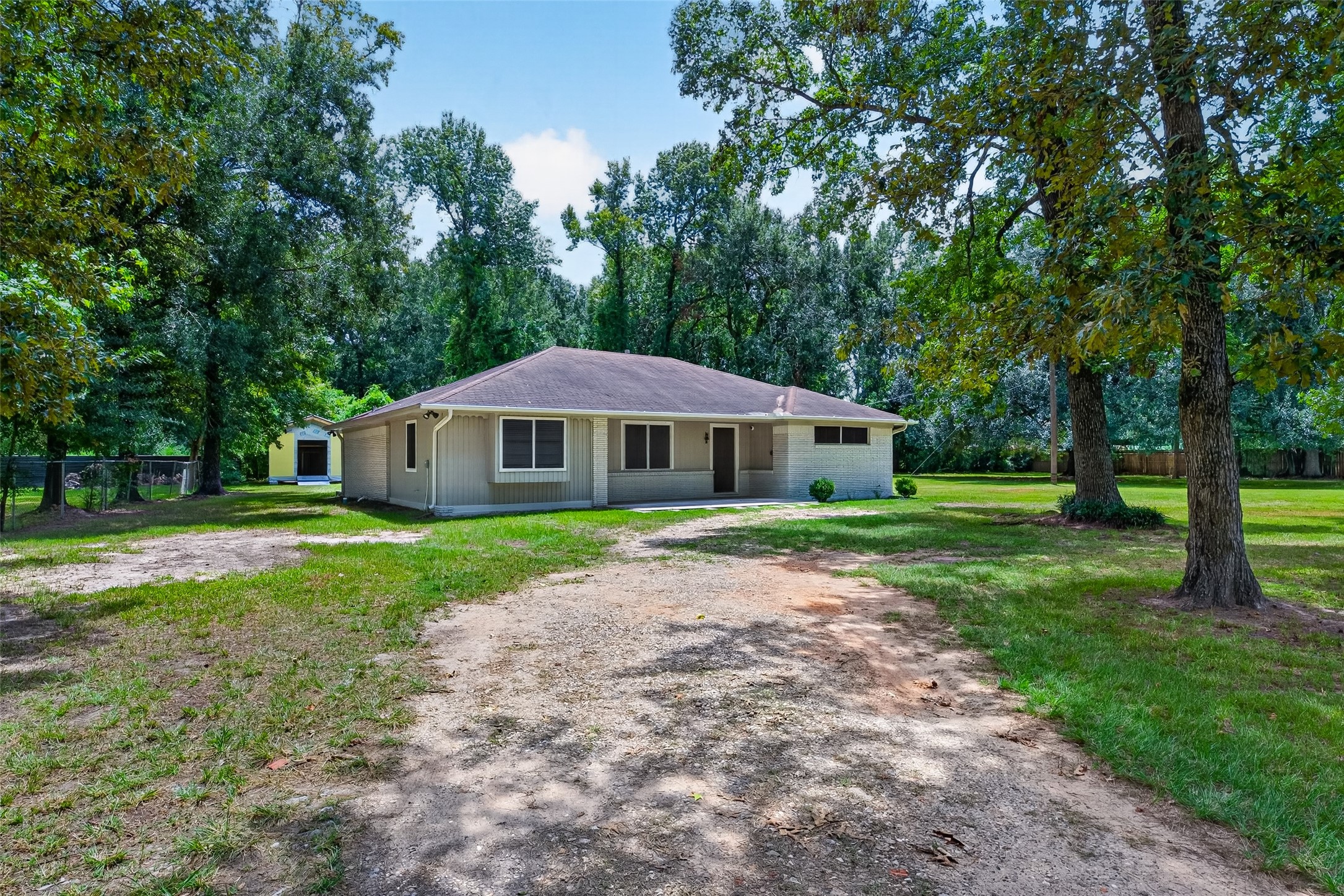 23361 Andrew Lane Property Photo 2