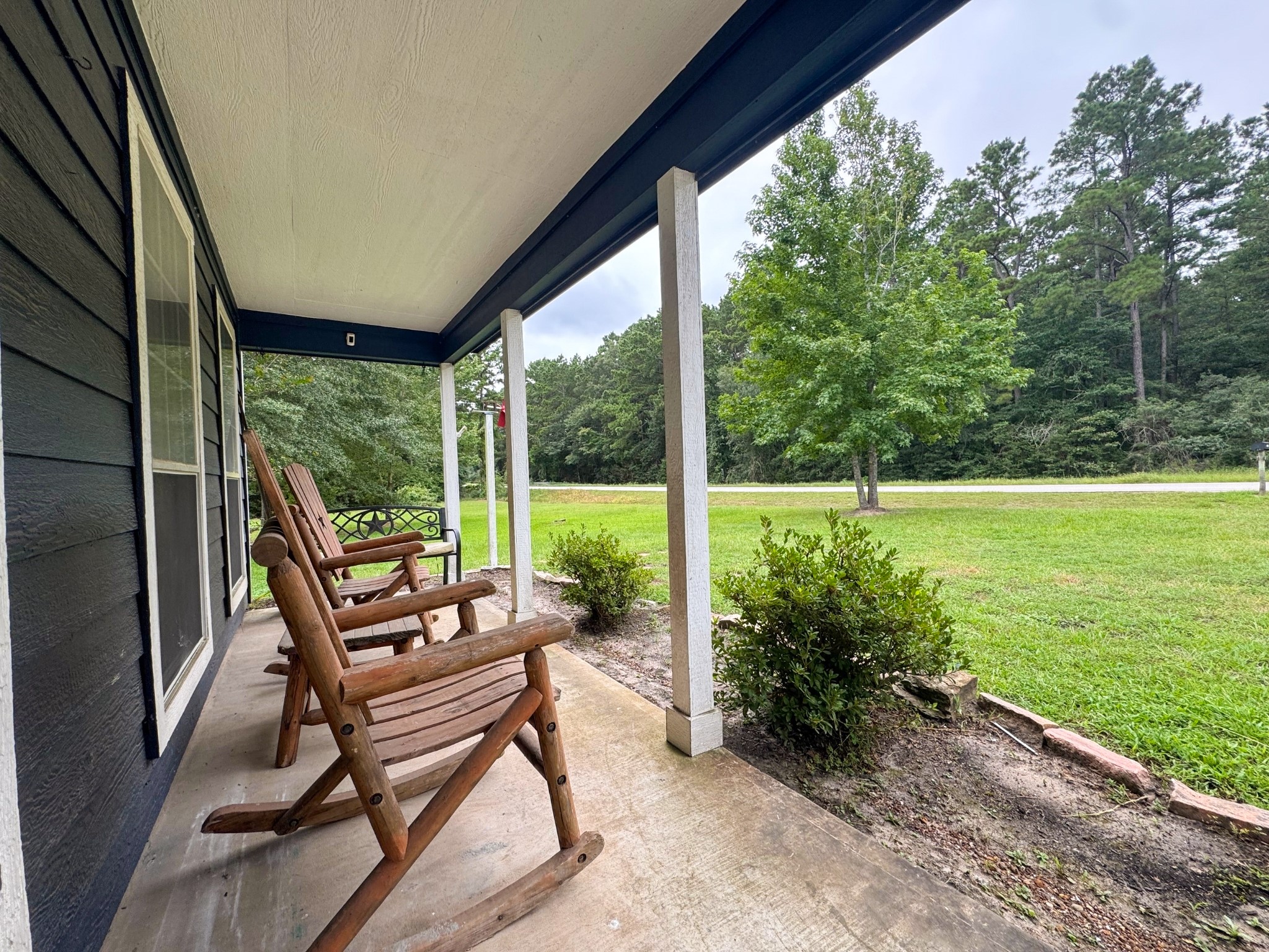 11210 Amber Park Drive Property Photo 4